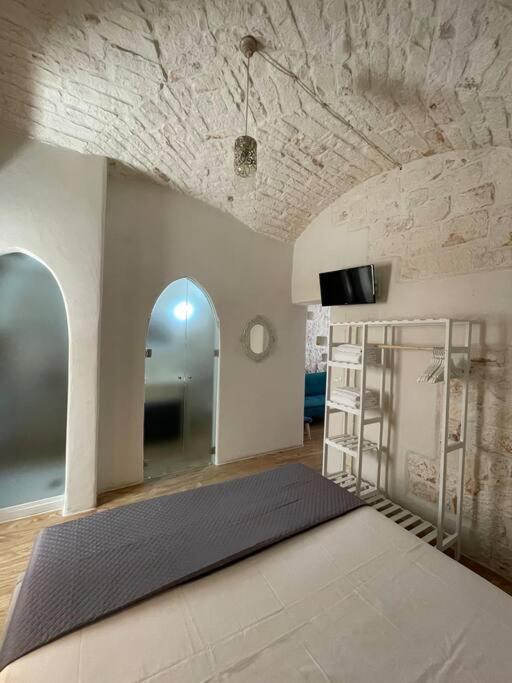 Petra Bianca Suite Остуні Екстер'єр фото